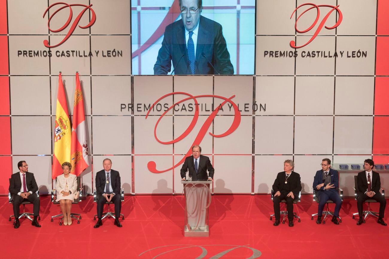 El leonés Juanín García se ha convertido en uno de los protagonistas en la entrega de premios de Castilla y León