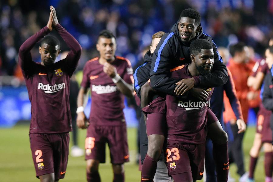Así celebraron los jugadores del Fútbol Club Barcelona la vigésimo quinta Liga en la historia del club, después de doblegar al Deportivo en Riazor.