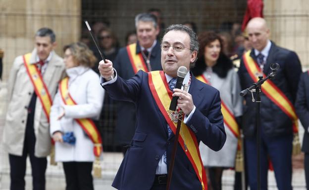 Galería. Fernando Salguero durante una de sus intervenciones.