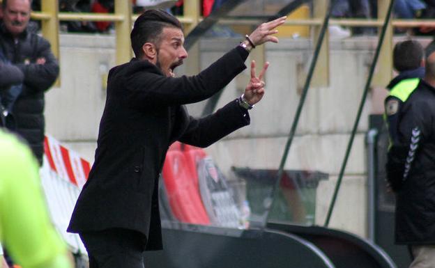 Rubén de la Barrera, durante el partido.