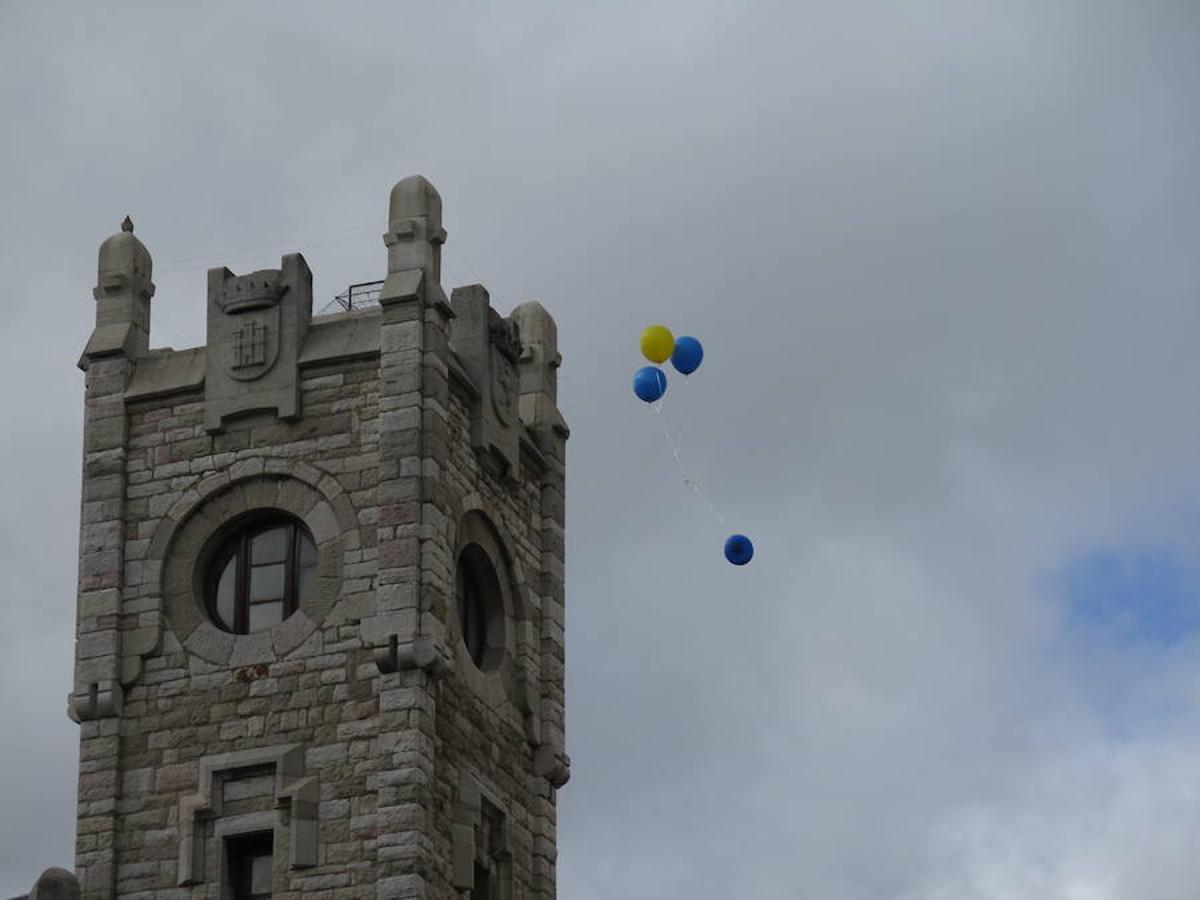 Fotos: Suelta de globos del Colegio Santa Teresa