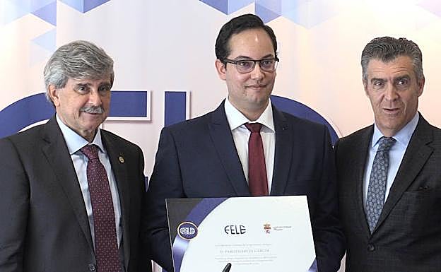 Pablo García García, el mejor expeidente de la Facultad de Económicas. 