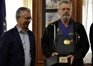 Imagen secundaria 1 - León logra un &#039;re-póker&#039; mundial