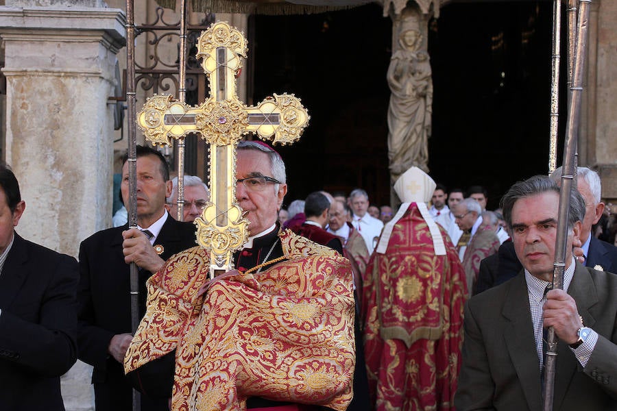 Fotos: La Cruz de Liébana llega a León