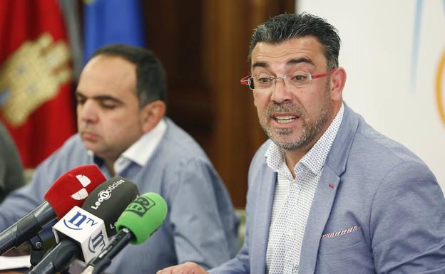 Pedro Llamas, durante la presentación del Record. 