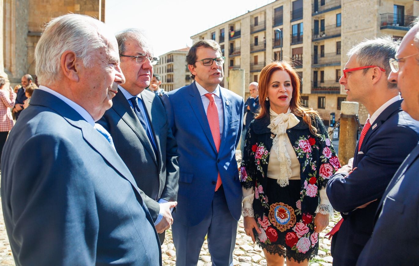 Pleno de las Cortes por la presentación del informe anual del Procurador del Común en la capilla del Colegio Fonseca de Salamanca