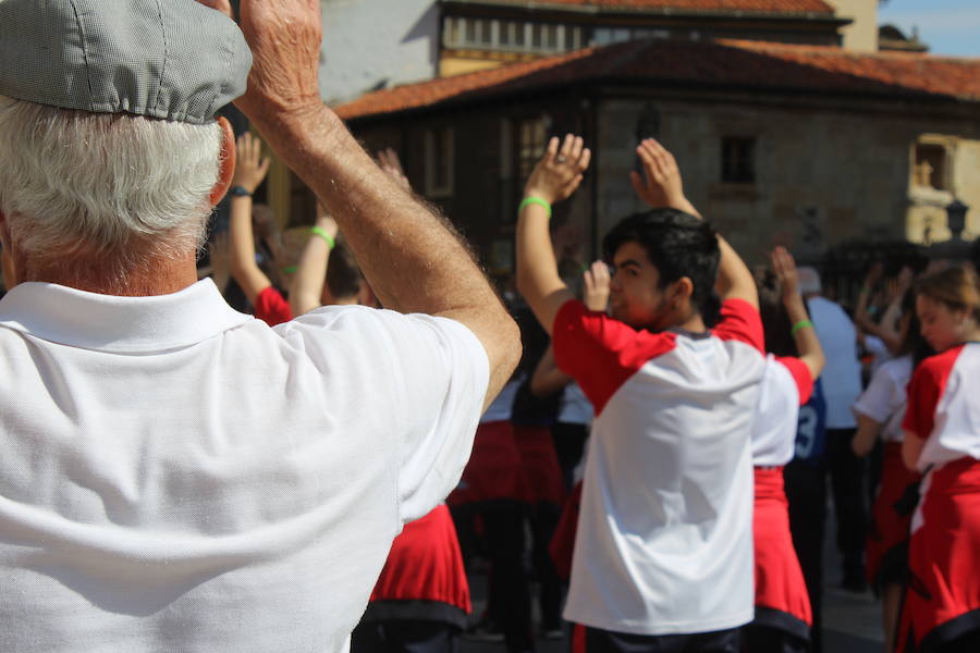 Fotos: Imágenes de la clase intergeneracional