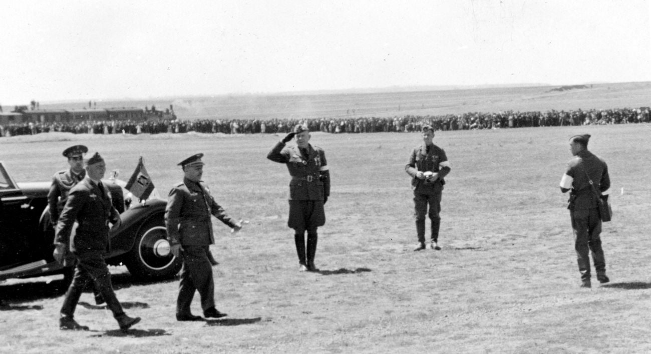 El 22 de mayo de 1939 los soldados alemanes de la Legión Cóndor se retiraban de la península y lo hacían desde León | Coincidiendo con el aniversario salen a la luz fotos inéditas recuperadas por el coleccionista leonés José Luis García Maraña