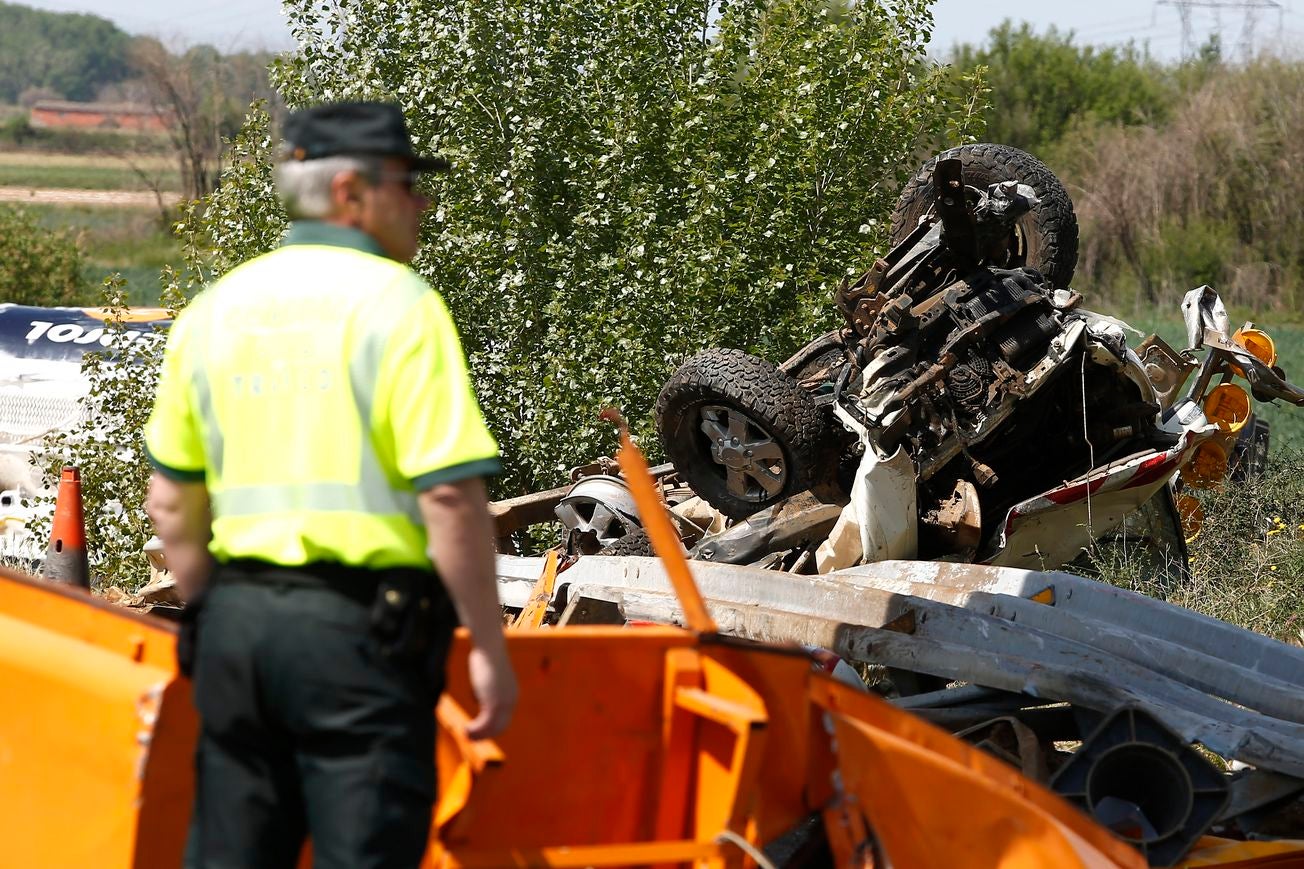 Un fallecido al arrollar un camión cargado de gasolina a una furgoneta de mantenimiento en la León-Astorga