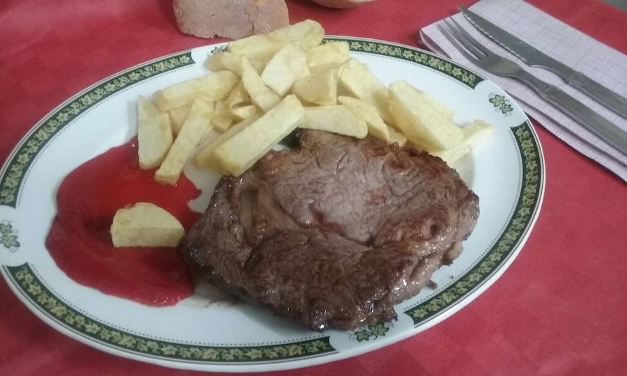 Fotos: Mesón La Cocinona, especialidad en cecina de chivo