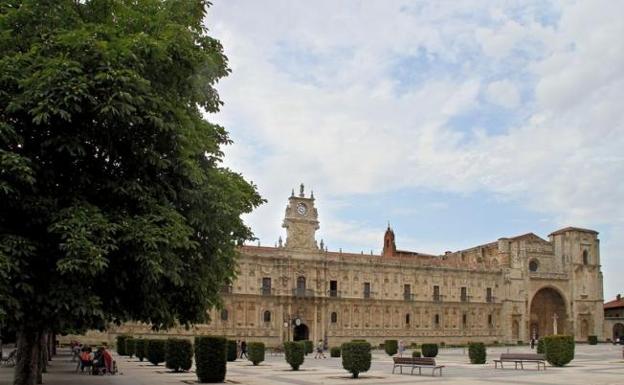 Fachada del edificio de San Marcos.