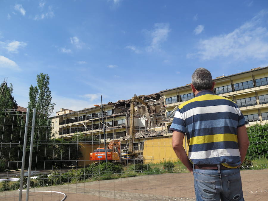 Fotos: Curiosos en las obras de demolición de San Marcos