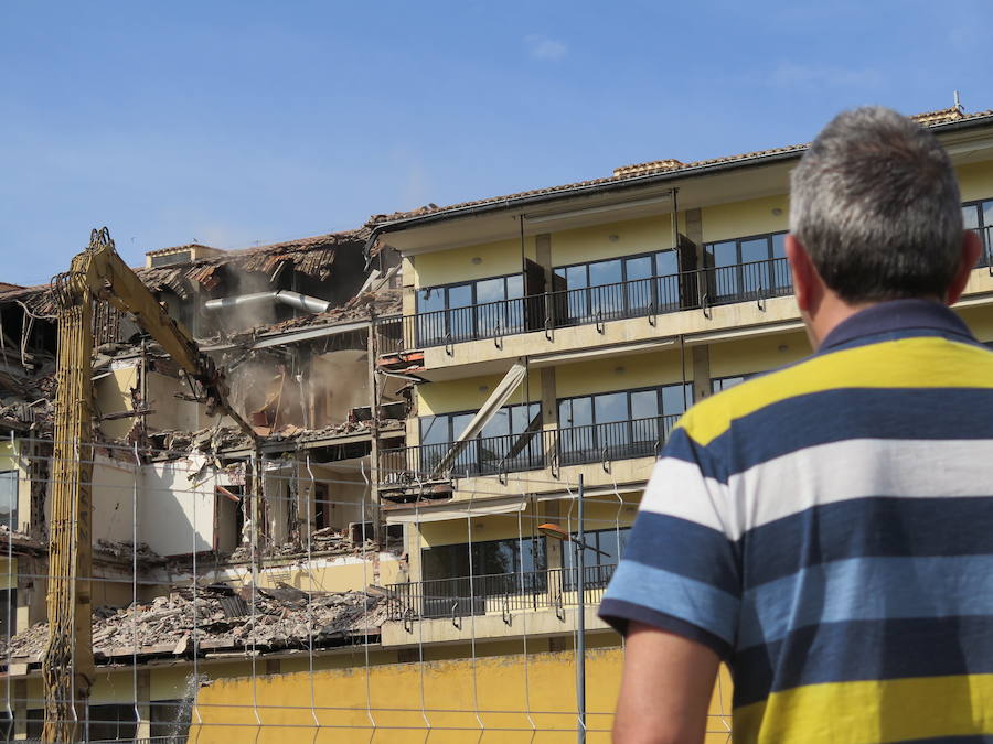 Fotos: Curiosos en las obras de demolición de San Marcos