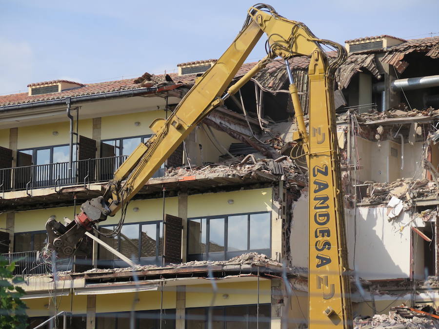 Fotos: Curiosos en las obras de demolición de San Marcos