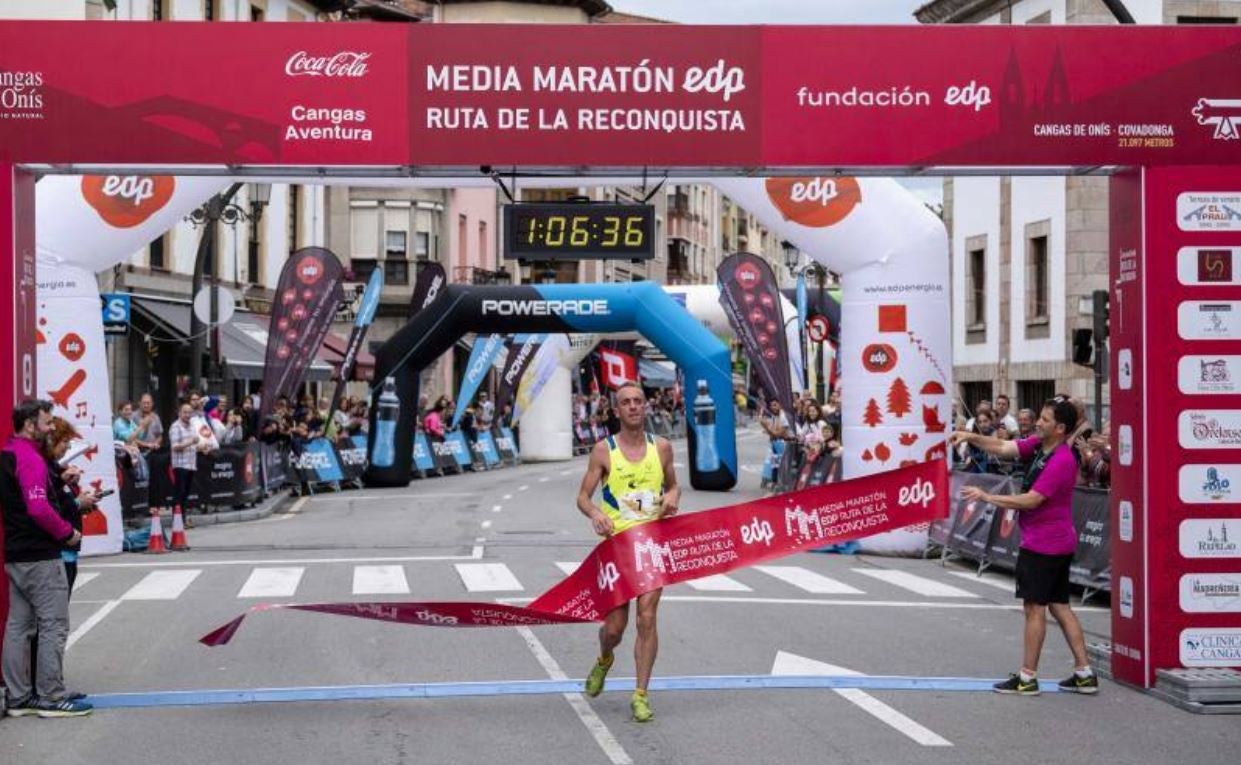 Fotos: Sergio Sánchez pulveriza el récord de la Ruta de la Reconquista