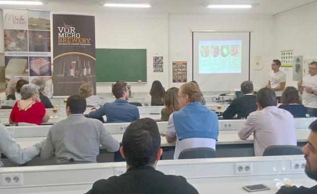 La Escuela de Ingeniería Agraria de la ULE celebra una jornada de 'Maridaje de queso y cerveza'