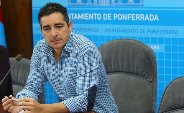 El portavoz municipal del PP, Roberto Mendo.
