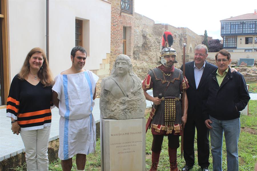 Fotos: Trajano da la bienvenida a León