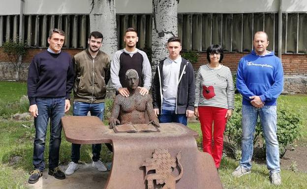 Alumnos que han logrado llegar a la final del certamen.