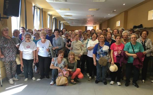 La alcaldesa de San Andrés clausura el programa 'Vida Activa' con el que se impulsan hábitos saludables entre la población mayor