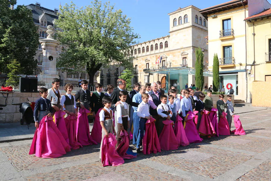 Fotos: Espectáculo de futuros toreros