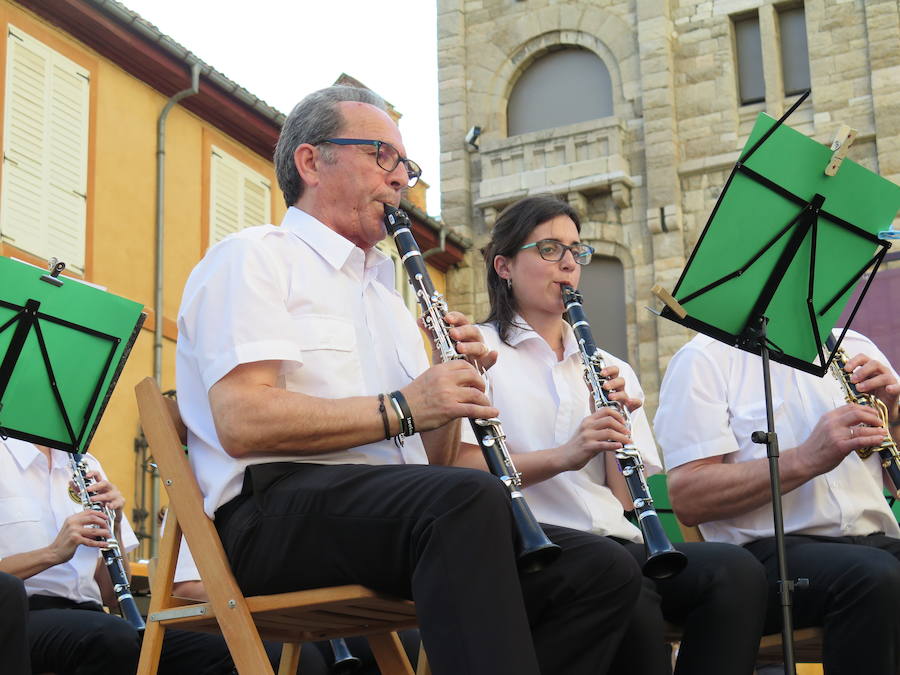 Fotos: Concierto en la Plaza de la Regla