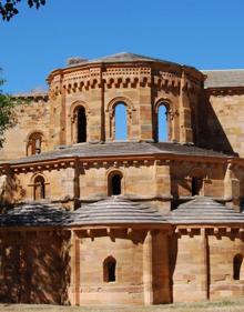Imagen secundaria 2 - Dársena del Canal de Castilla en Medina de Rioseco, murallas de Ávila y monasterio de Santa María de Moreruela,