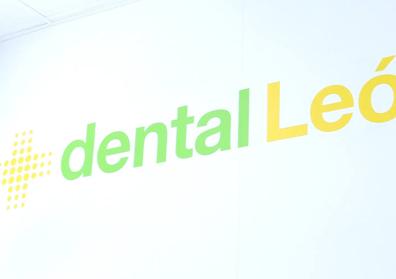 Imagen secundaria 1 - Dental León, los profesionales al servicio de tu sonrisa