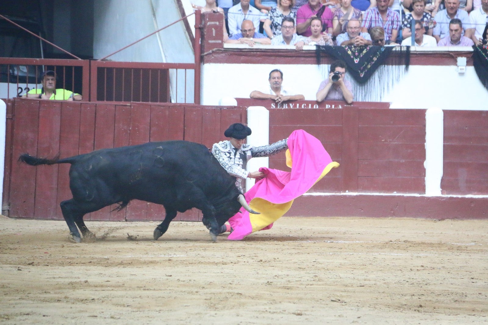Fotos: Corrida del día  de San Juan, Morante, Manzanares, Talavante y Roca Rey