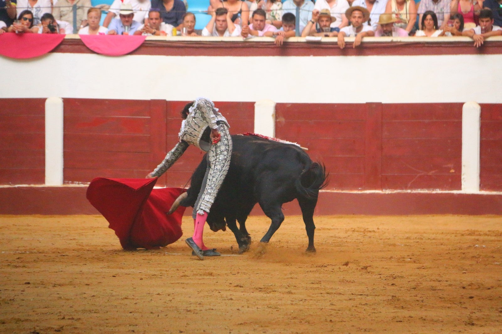Fotos: Corrida del día  de San Juan, Morante, Manzanares, Talavante y Roca Rey