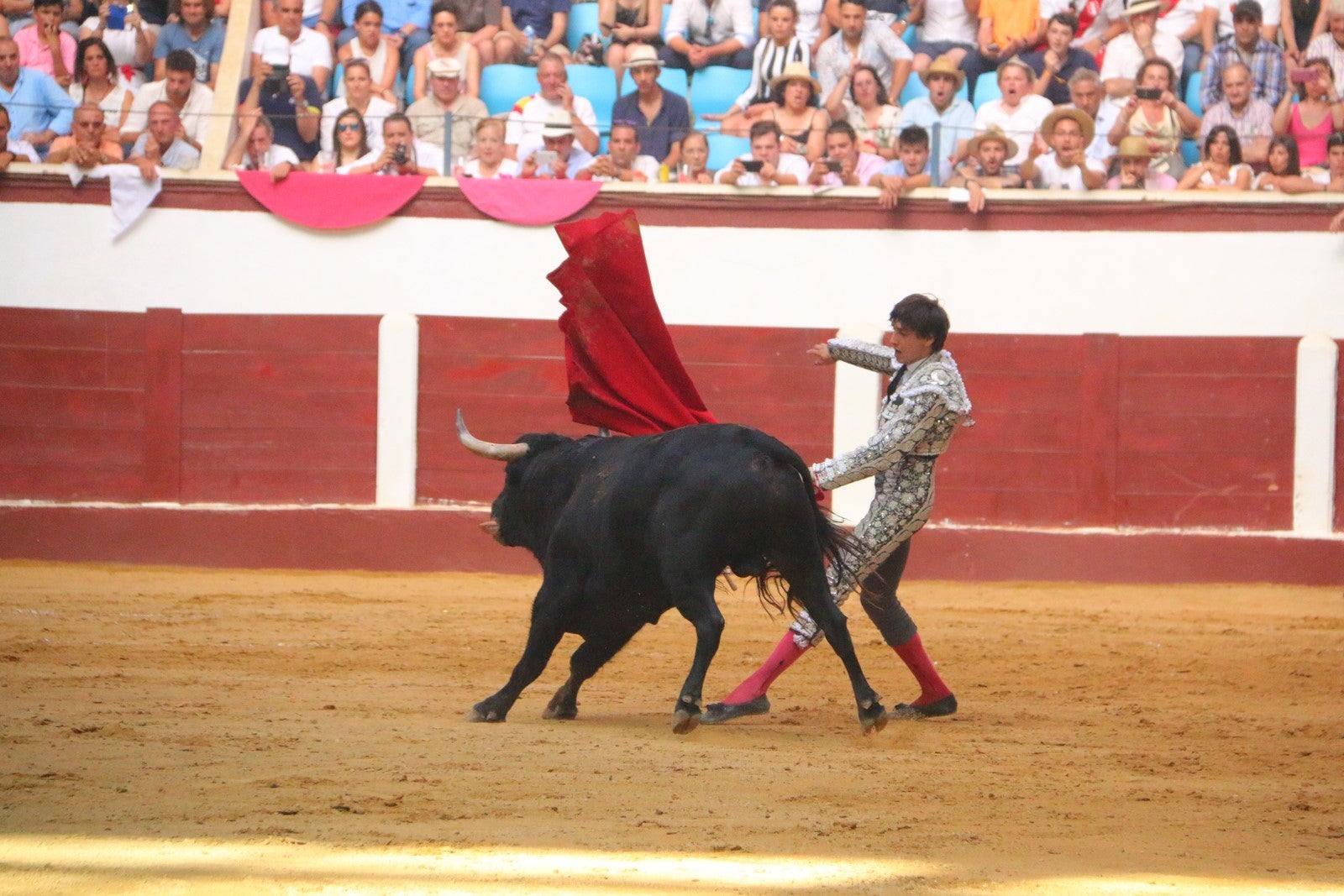 Fotos: Corrida del día  de San Juan, Morante, Manzanares, Talavante y Roca Rey