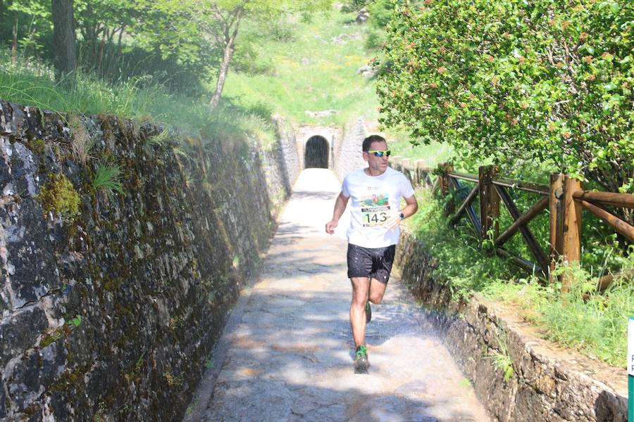 Primera prueba de la Copa Diputación de Trail 2018 que se celebra en el entrono de la localidad de Valporquero adentrandose en la cueva para recorrerla durante 400mts