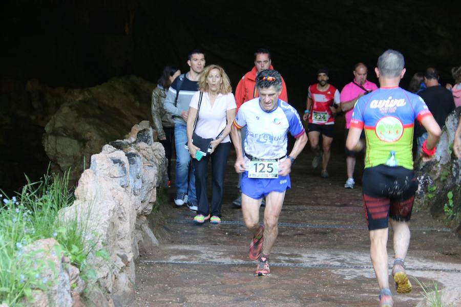 Primera prueba de la Copa Diputación de Trail 2018 que se celebra en el entrono de la localidad de Valporquero adentrandose en la cueva para recorrerla durante 400mts