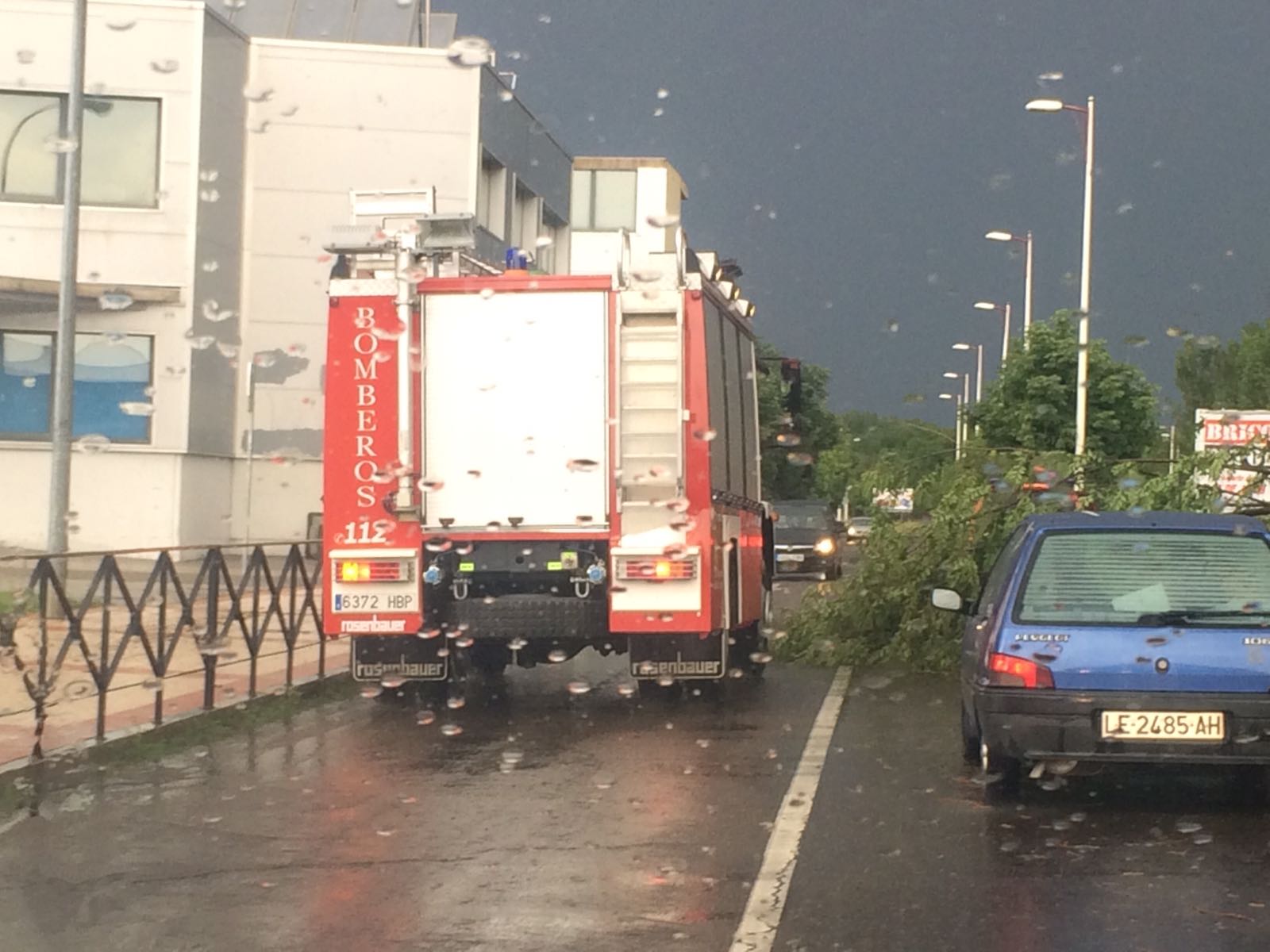 Fotos: Una gran tormenta sorprende a León y a su alfoz