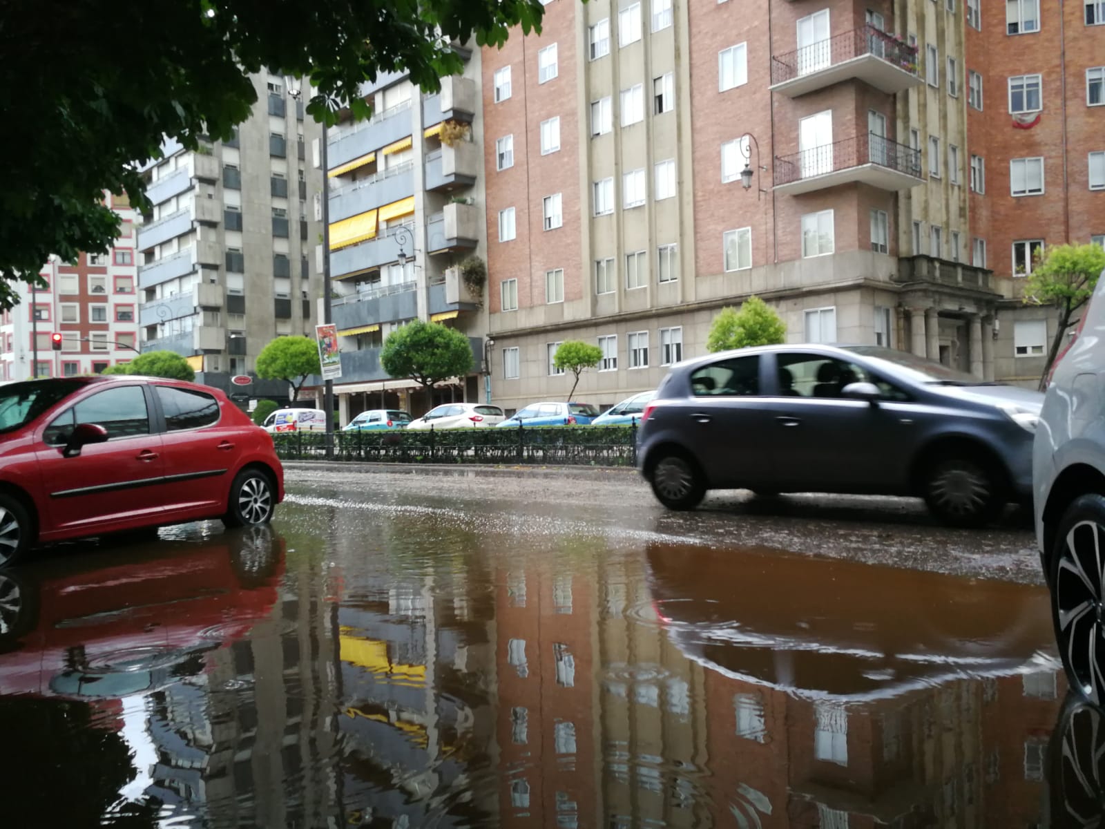 Fotos: Una gran tormenta sorprende a León y a su alfoz