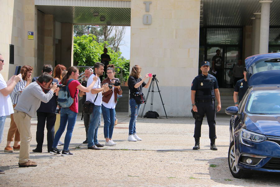 La Policía registra desde primera hora de la mañana las dependencias municipales y retiene a varios cargos públicos del Ayuntamiento de San Andrés del Rabanedo