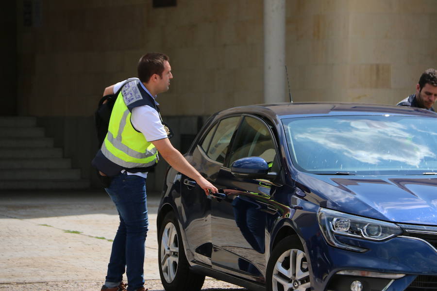 La Policía registra desde primera hora de la mañana las dependencias municipales y retiene a varios cargos públicos del Ayuntamiento de San Andrés del Rabanedo