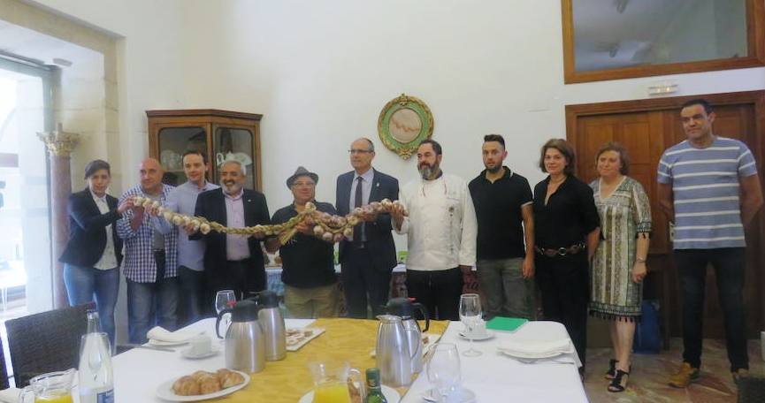 Presentación de la Feria del Ajo de Santa Marina del Rey en La Real Colegiata de San Isidoro.