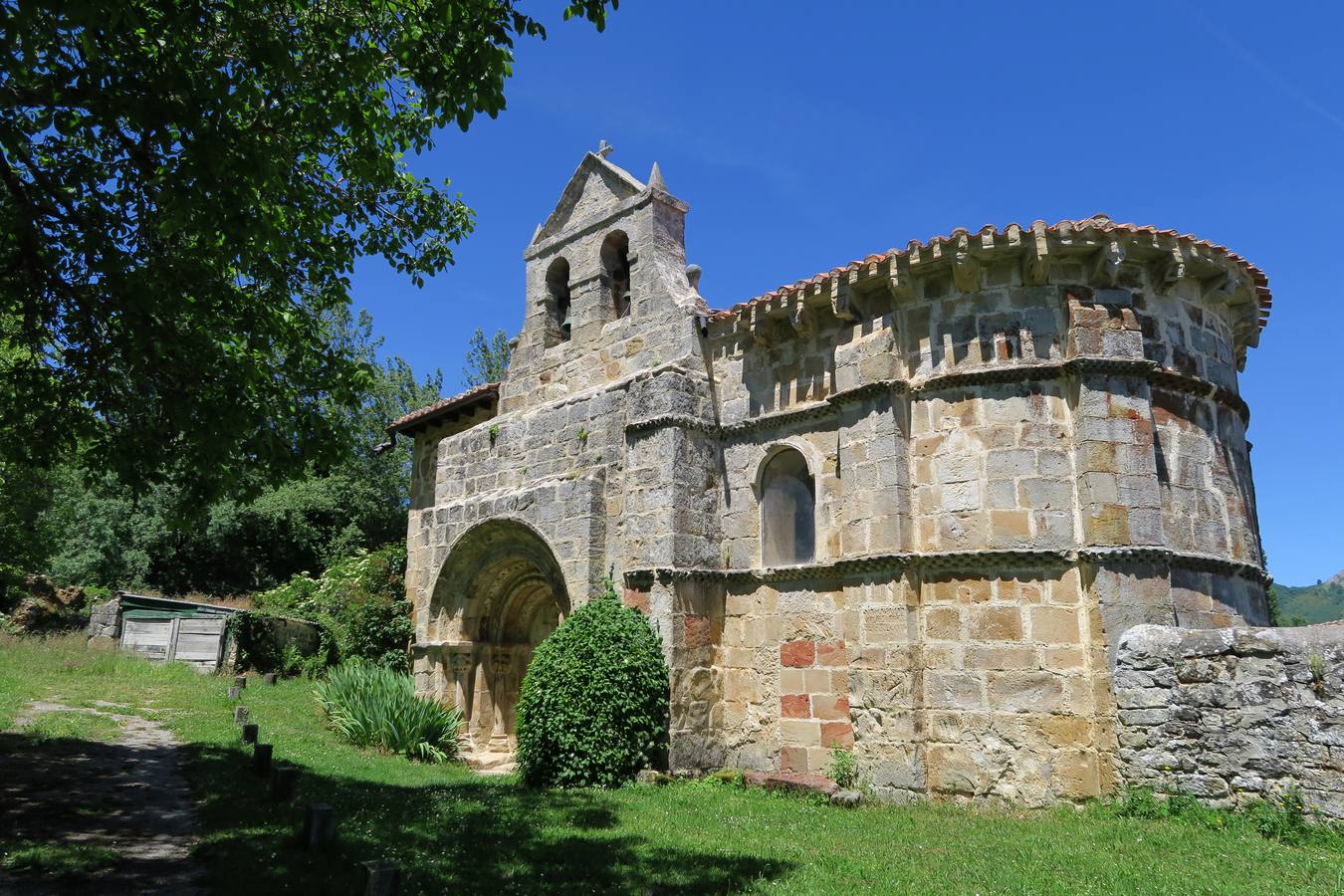 Iglesia de la localidad burgalesa de Crespos.