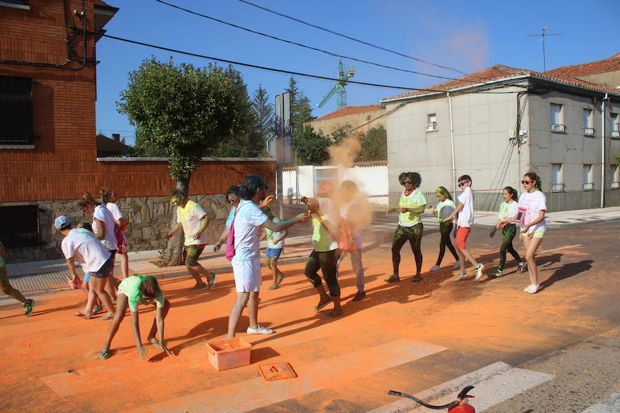 Fotos: La Color Party de La Virgen del Camino celebra su cuarta edición