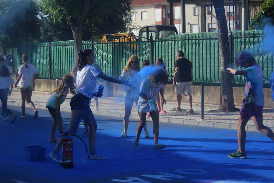 Fotos: La Color Party de La Virgen del Camino celebra su cuarta edición