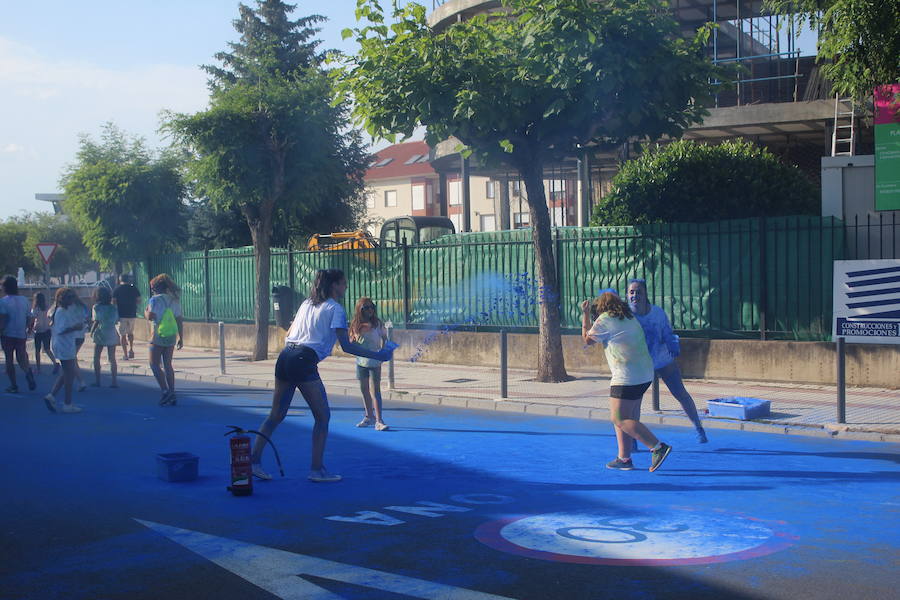 Fotos: La Color Party de La Virgen del Camino celebra su cuarta edición