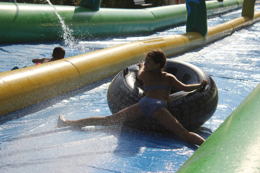 Fotos: La Color Party de La Virgen del Camino celebra su cuarta edición