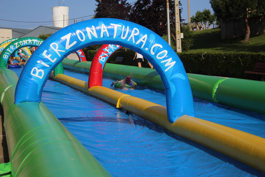 Fotos: La Color Party de La Virgen del Camino celebra su cuarta edición