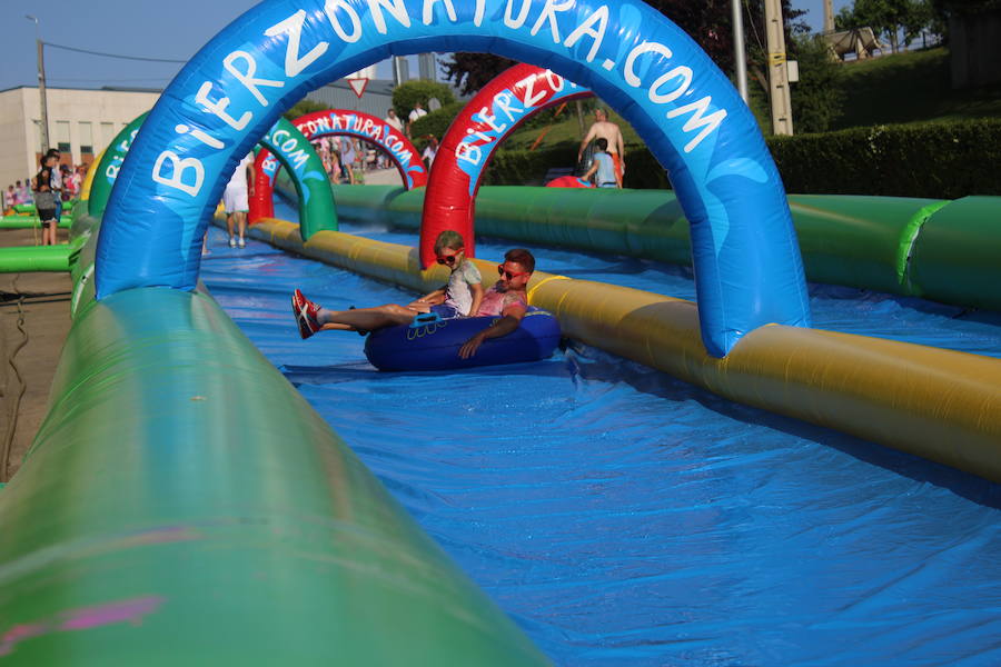 Fotos: La Color Party de La Virgen del Camino celebra su cuarta edición