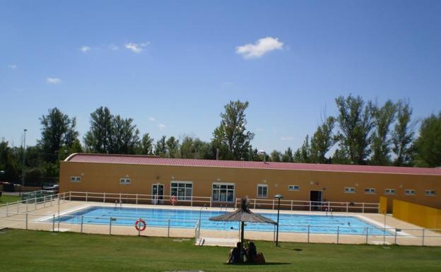 Imagen de las piscinas de Valdefresno.