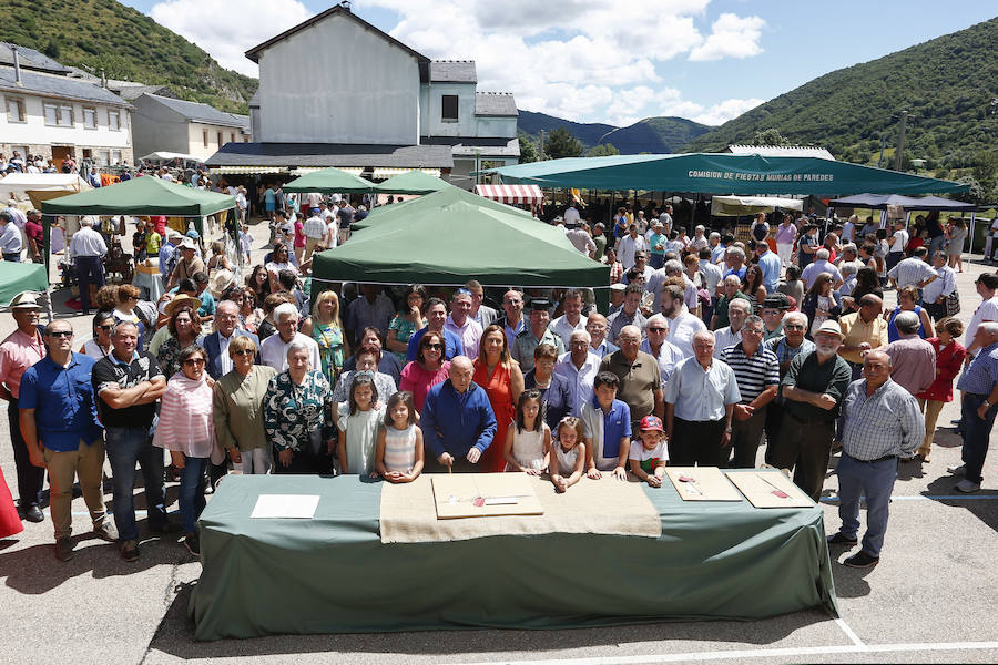 Fotos: Inauguración de la XII Muestra de Artesanía y Oficios Tradicionales de Murias de Paredes