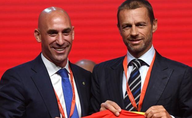 Luis Rubiales, junto al presidente de la UEFA, Aleksander Ceferin. 
