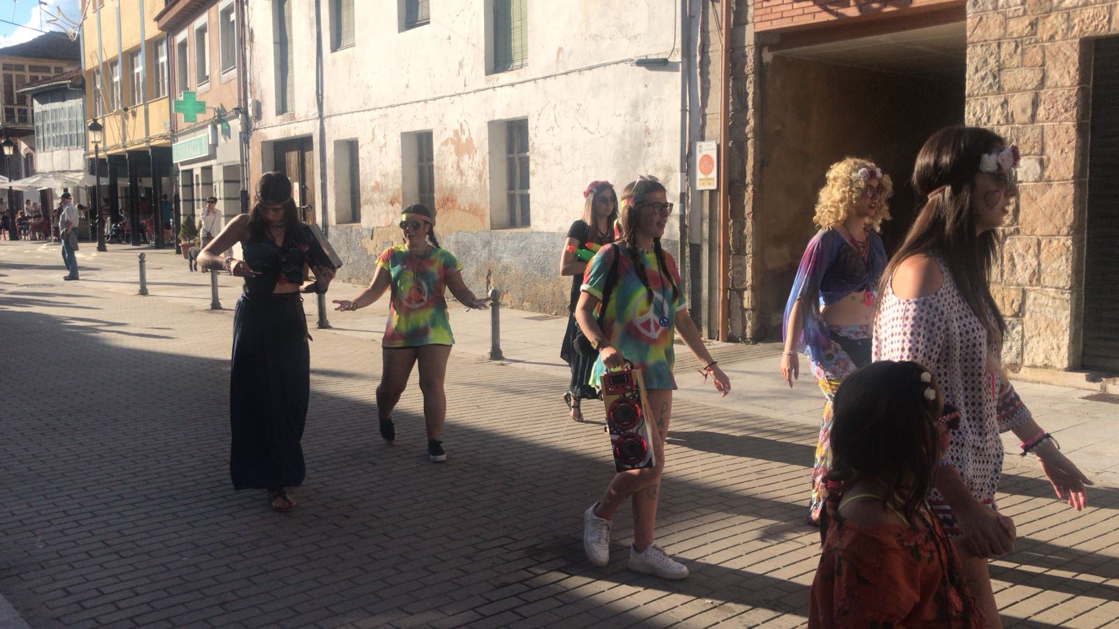 Fotos: El Carnaval también es para el verano en Pola de Gordón