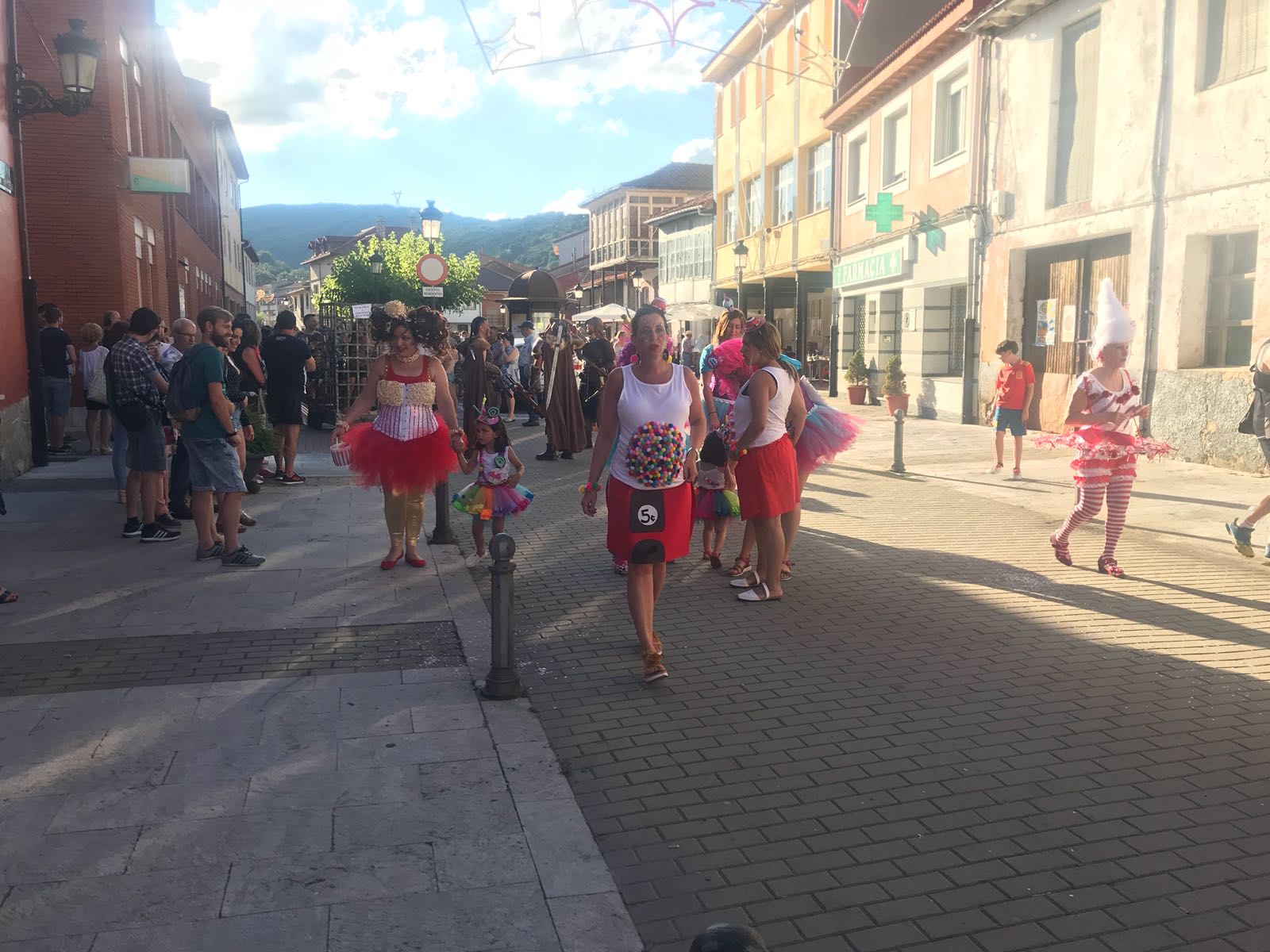 Fotos: El Carnaval también es para el verano en Pola de Gordón